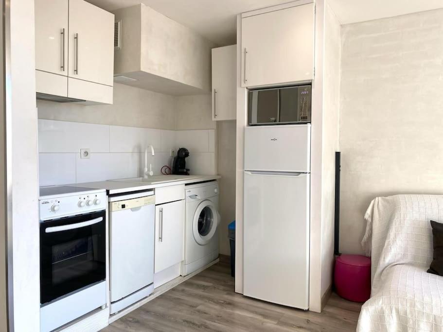 Tusquets - Apartamento Con Vistas Al Mar كاذاكيس المظهر الخارجي الصورة