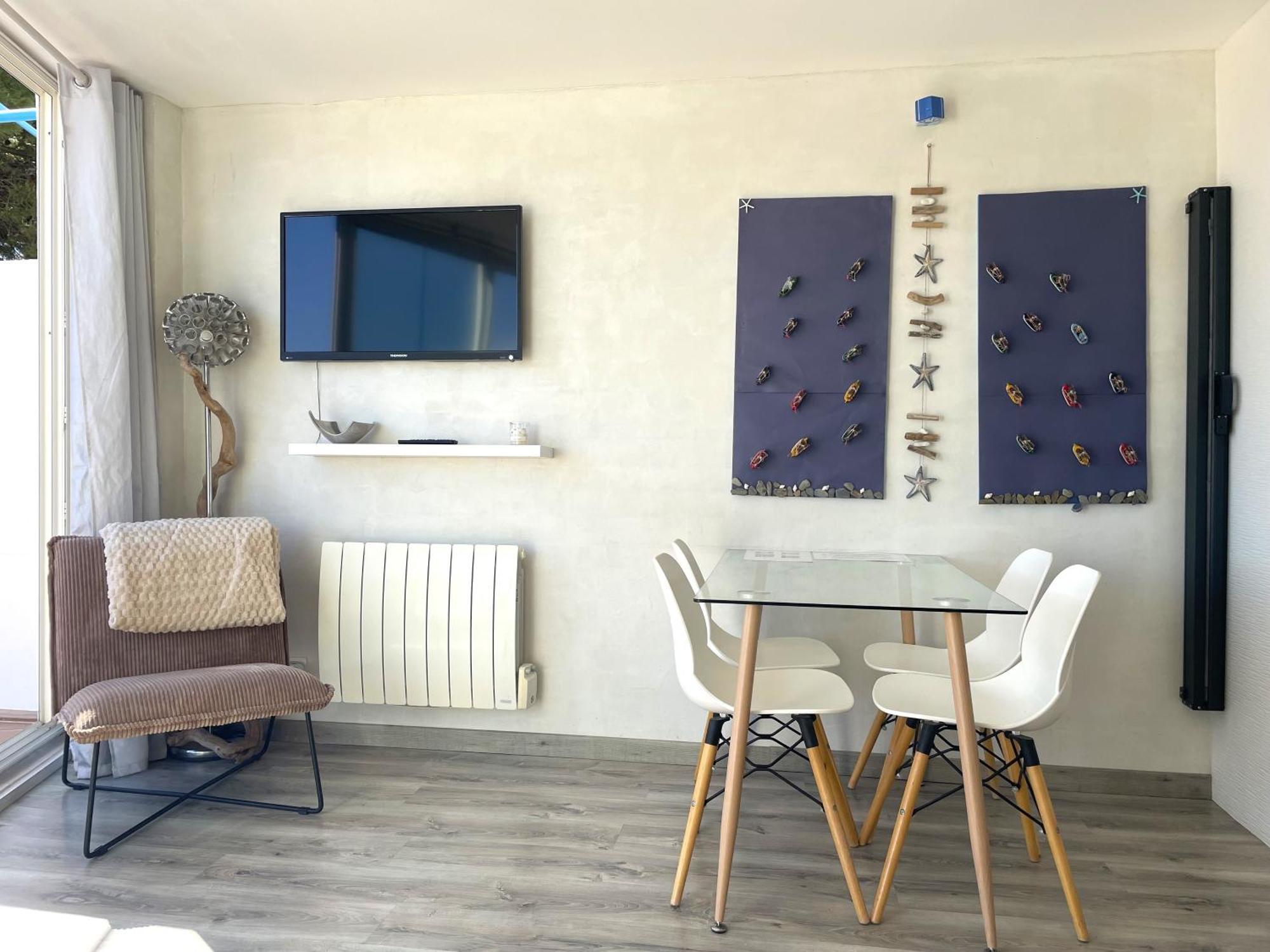 Tusquets - Apartamento Con Vistas Al Mar كاذاكيس المظهر الخارجي الصورة
